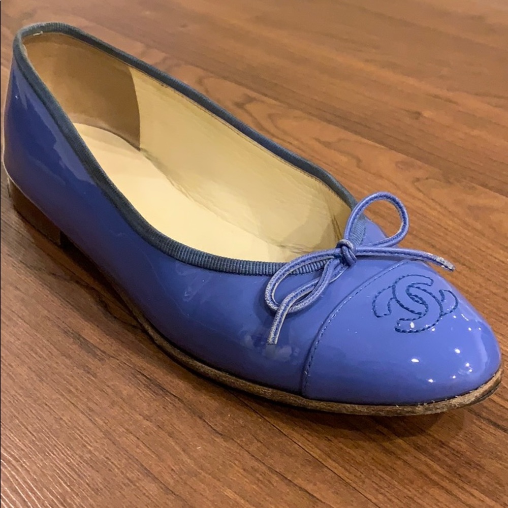 CHANEL Blue Flats - Picture 3 of 8